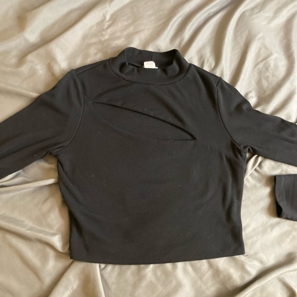 Mock neck crop top with chest cutout - Picture 1 of 2